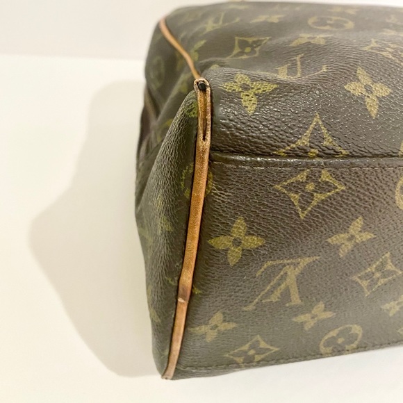 Authentic Louis Vuitton ‘Manhattan’ GM Bag - Picture 12 of 16